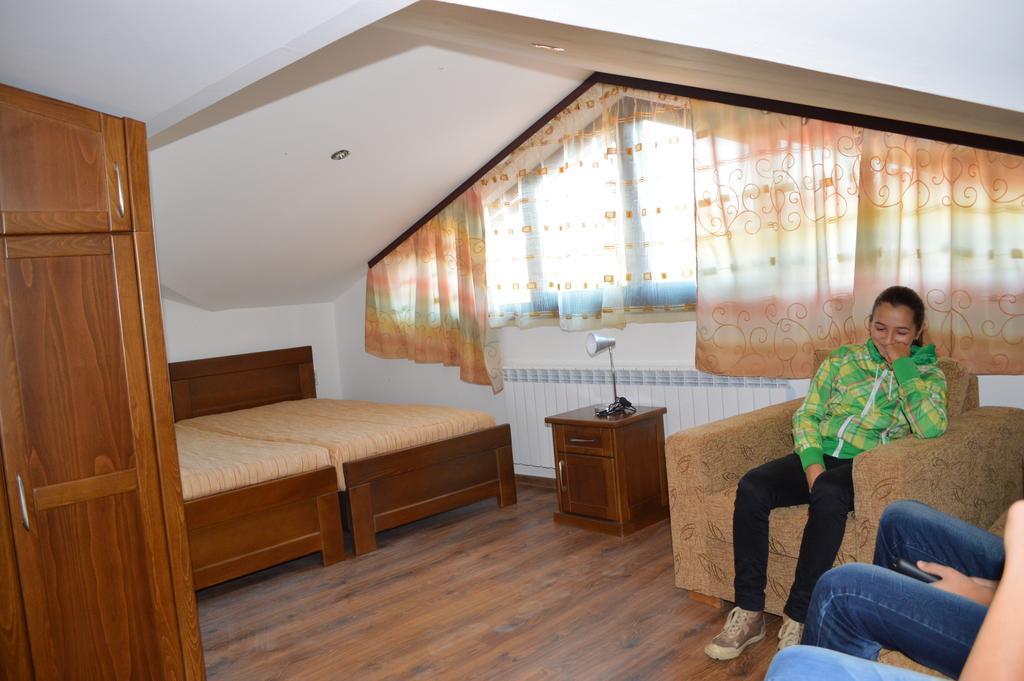 De-Yan Guest House Oreshak  Zimmer foto
